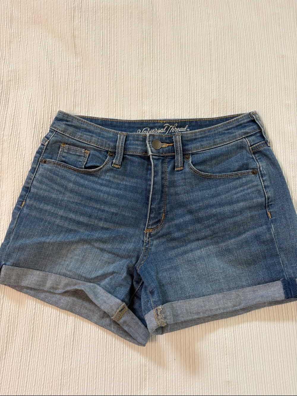 Universal Thread Medium Blue Denim Rolled-Hem Women's Shorts